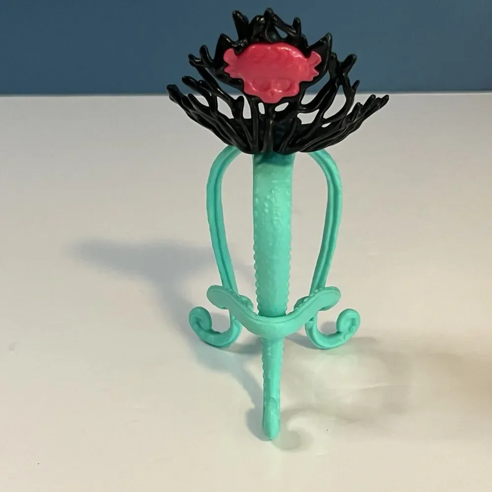Monster High Sm Mixed Lot of 6 Clothes & Accessories Cleo De Nile Purse & More